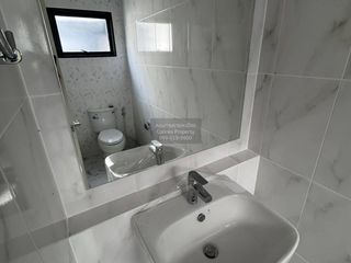 Reihenhaus zur Miete mit 3 Zimmer in Bang Khen, Bangkok