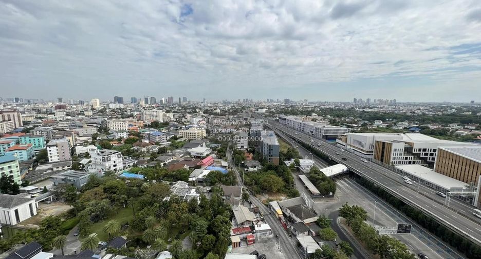 For rent 2 bedrooms condo in Watthana, Bangkok