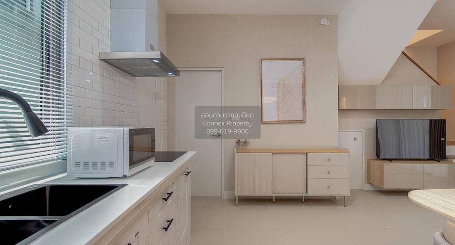 For rent 3 bedrooms townhouse in Bang Phli, Samut Prakan