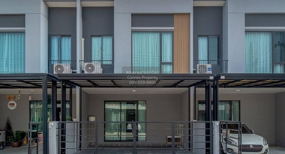 For rent 3 bedrooms townhouse in Bang Phli, Samut Prakan