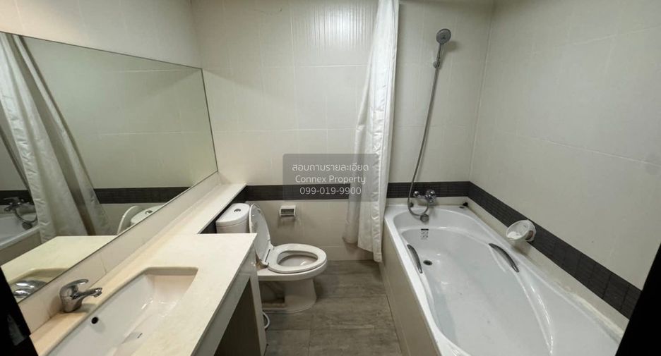 For rent 3 bedrooms condo in Watthana, Bangkok