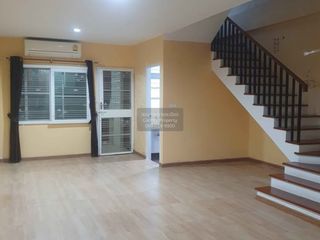 For rent 3 bedrooms townhouse in Pak Kret, Nonthaburi