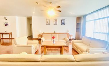 For rent 3 bedrooms apartment in Watthana, Bangkok