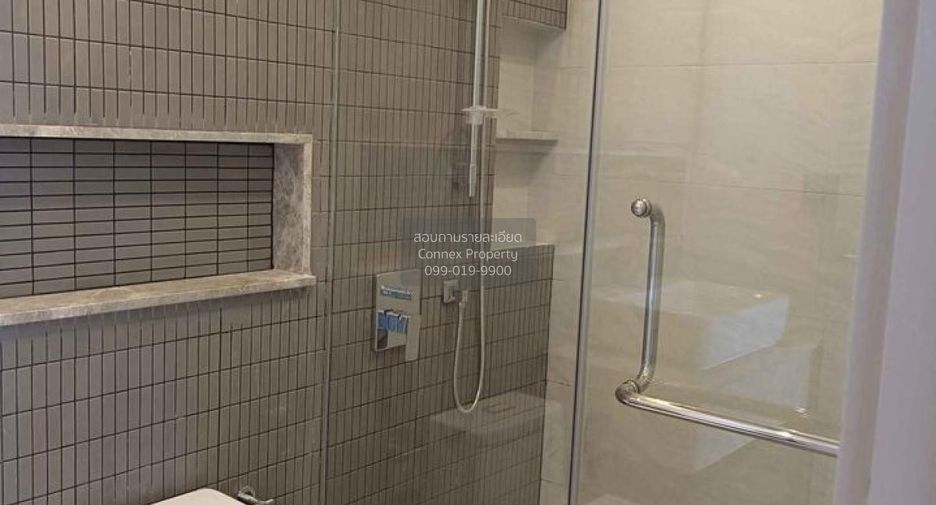 For rent 2 bedrooms condo in Pathum Wan, Bangkok