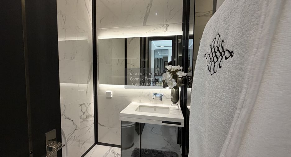 For rent 2 bedrooms condo in Watthana, Bangkok