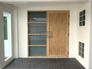 Аренда 4 спальни дом в Банг Капи, Бангкок