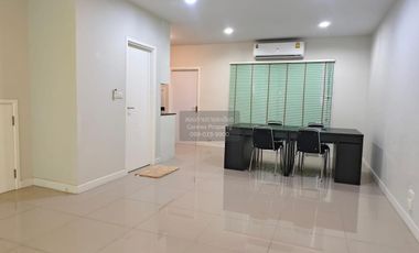 For rent 3 ベッドルーム townhouse in Bang Phli, Samut Prakan