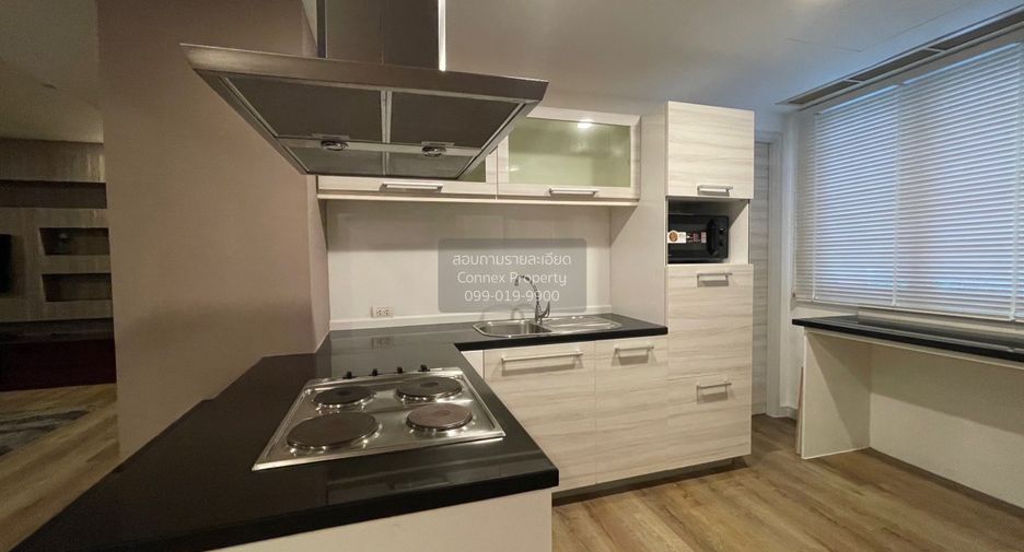 For rent 3 bedrooms condo in Khlong Toei, Bangkok