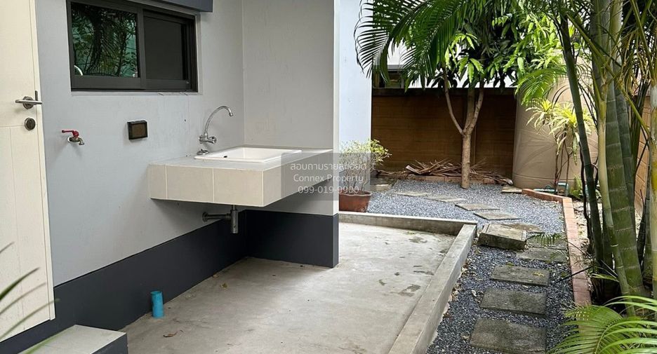Haus zur Miete mit 4 Zimmer in Prawet, Bangkok