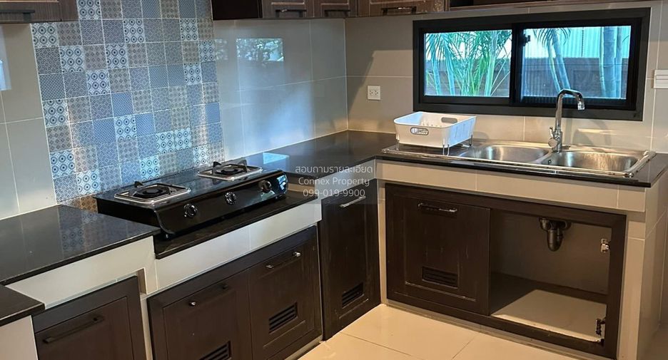 Haus zur Miete mit 4 Zimmer in Prawet, Bangkok