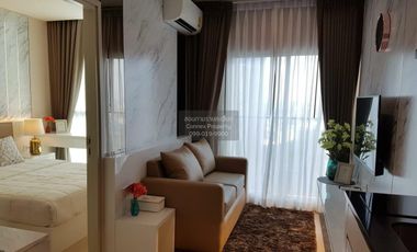 À louer 1 chambre condo à Huai Khwang, Bangkok