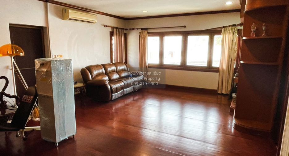 Haus zur Miete mit 4 Zimmer in Huai Khwang, Bangkok