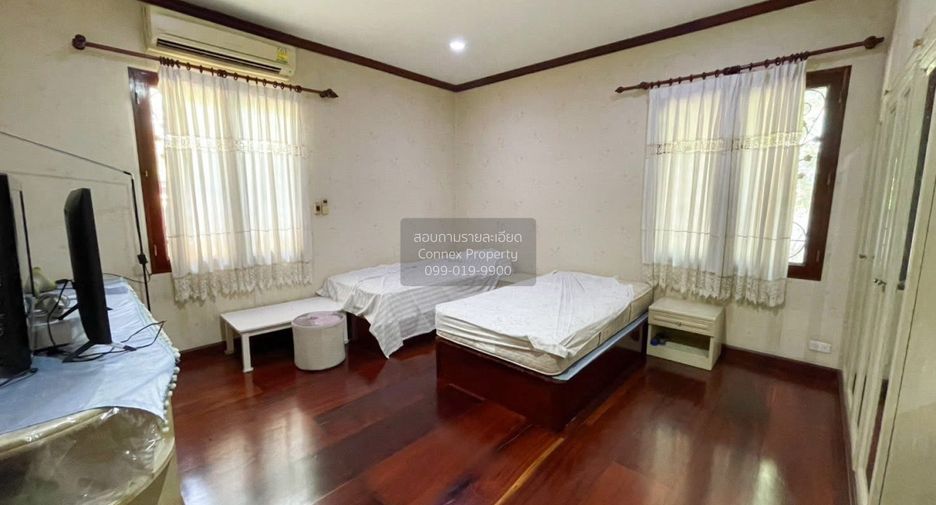 Haus zur Miete mit 4 Zimmer in Huai Khwang, Bangkok