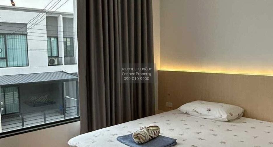 For rent 3 bedrooms townhouse in Bang Phli, Samut Prakan