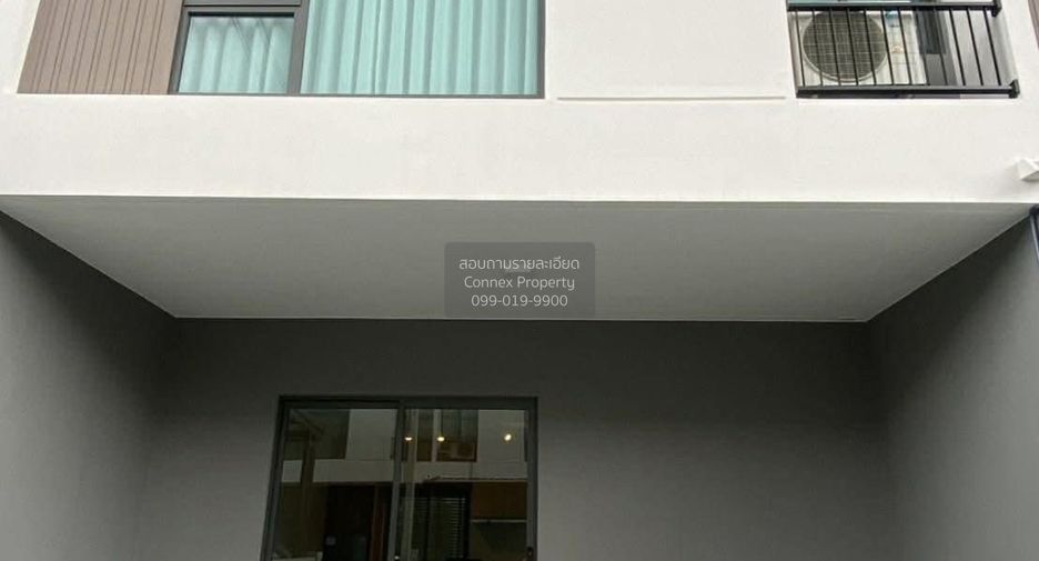For rent 3 bedrooms townhouse in Bang Phli, Samut Prakan