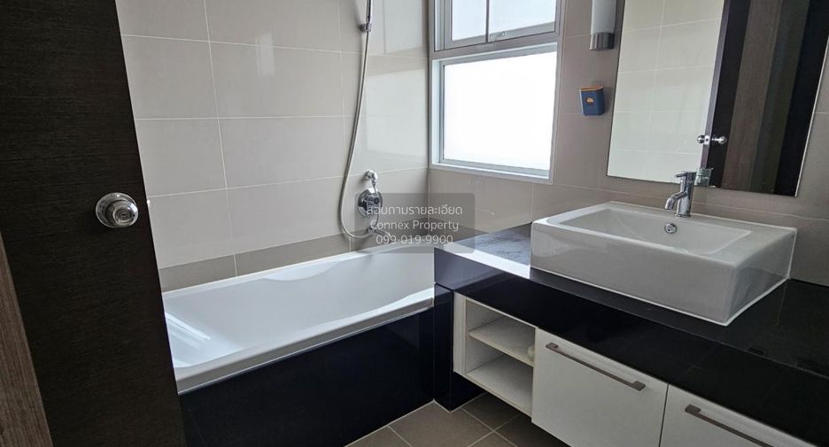 For rent 3 bedrooms condo in Bang Kho Laem, Bangkok