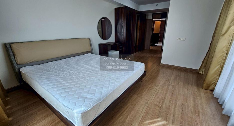 For rent 3 bedrooms condo in Bang Kho Laem, Bangkok