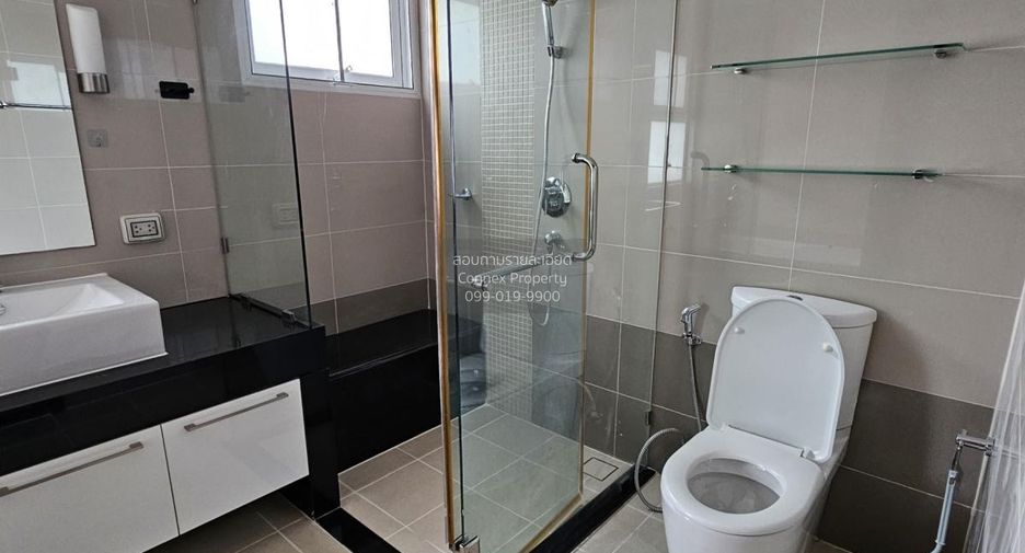 For rent 3 bedrooms condo in Bang Kho Laem, Bangkok