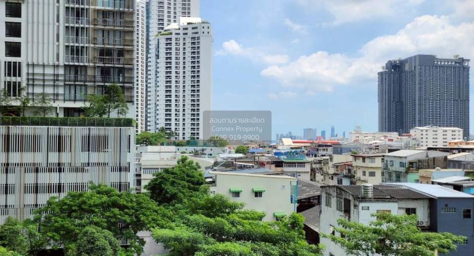For rent 2 bedrooms condo in Khlong Toei, Bangkok