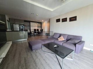 For rent 2 bedrooms condo in Huai Khwang, Bangkok