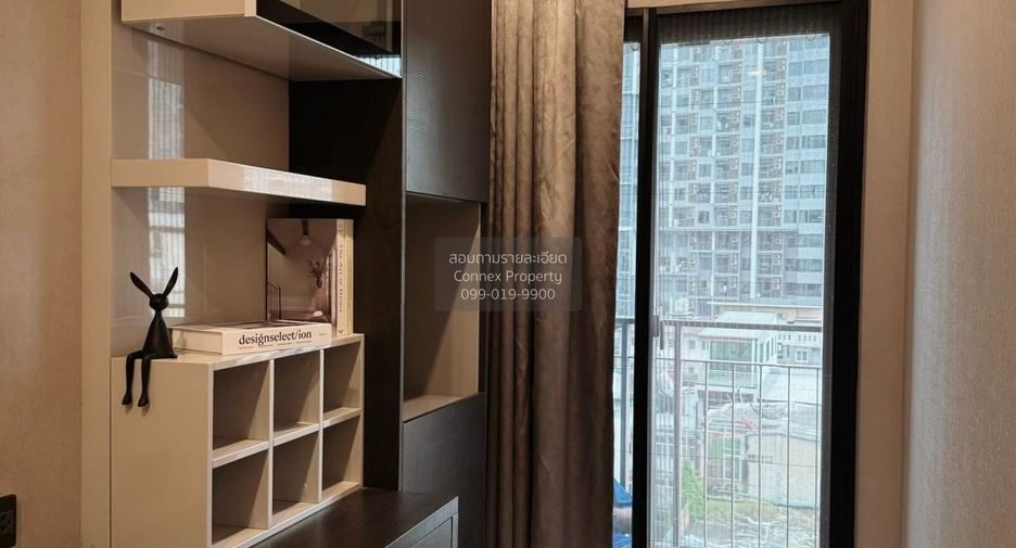 For rent 2 bedrooms condo in Phaya Thai, Bangkok