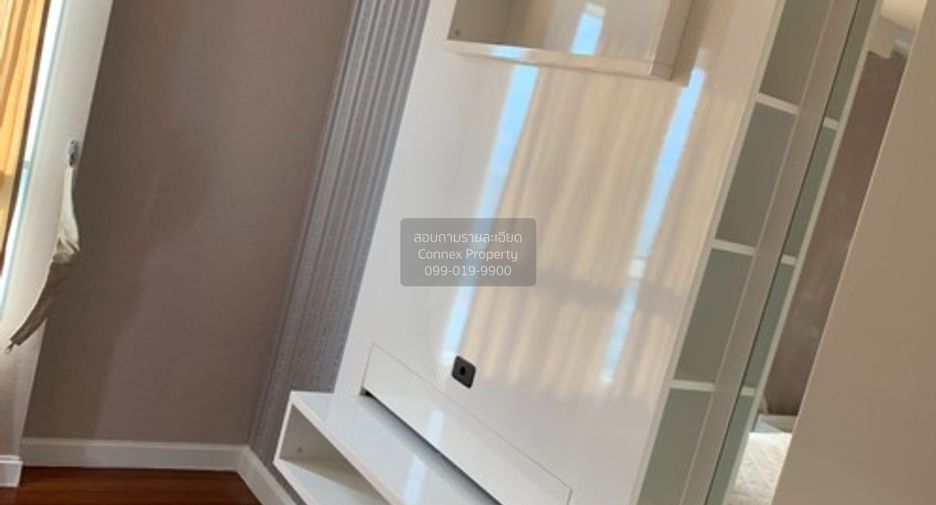 For rent 3 bedrooms condo in Huai Khwang, Bangkok