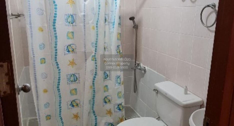 Condo en alquiler de 3 habitaciones en Yan Nawa, Bangkok