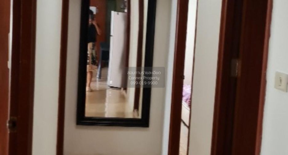 Condo en alquiler de 3 habitaciones en Yan Nawa, Bangkok
