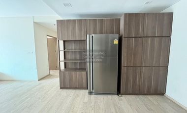 Condo en alquiler de 2 habitaciones en Khlong Toei, Bangkok