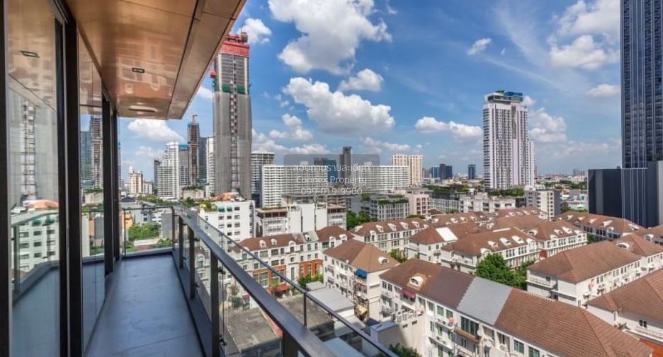 For rent 2 bedrooms condo in Watthana, Bangkok