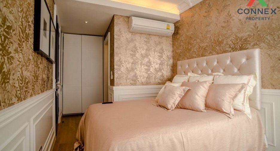 For rent 3 bedrooms condo in Khlong Toei, Bangkok