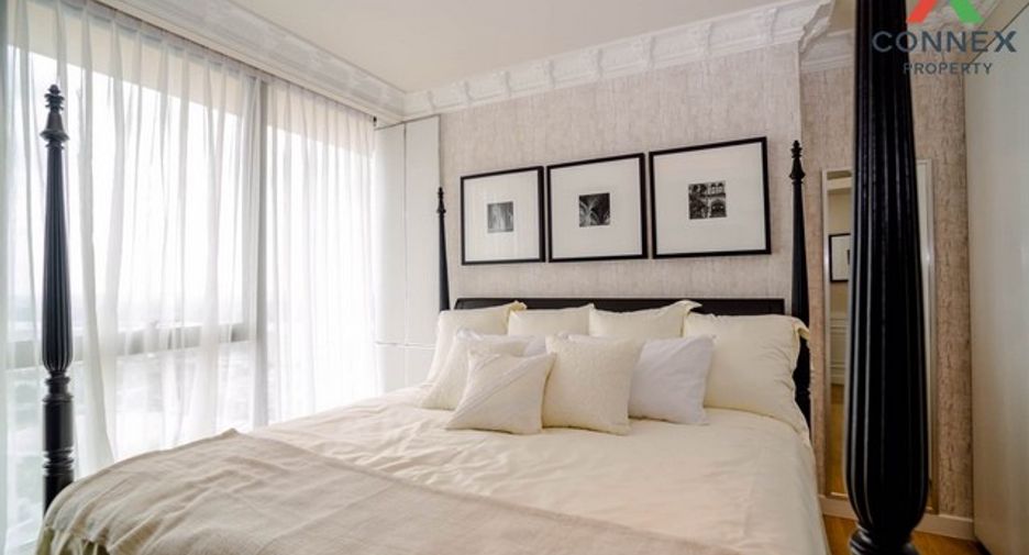 For rent 3 bedrooms condo in Khlong Toei, Bangkok
