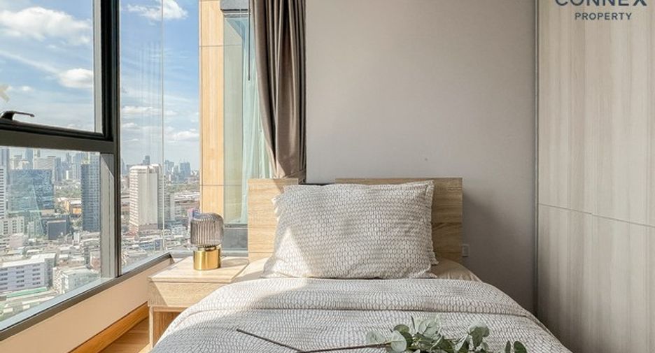 For rent 2 bedrooms condo in Khlong Toei, Bangkok