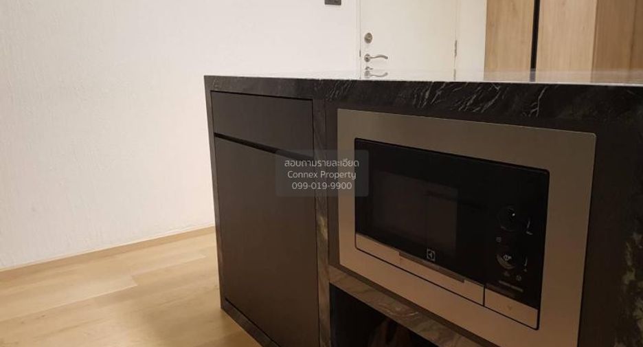 For rent 2 bedrooms condo in Bang Rak, Bangkok