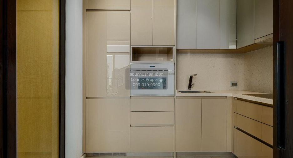 Condo en alquiler de 3 habitaciones en Khlong Toei, Bangkok
