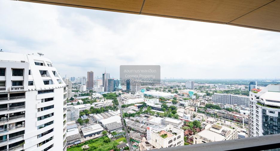 For rent 2 bedrooms condo in Khlong Toei, Bangkok