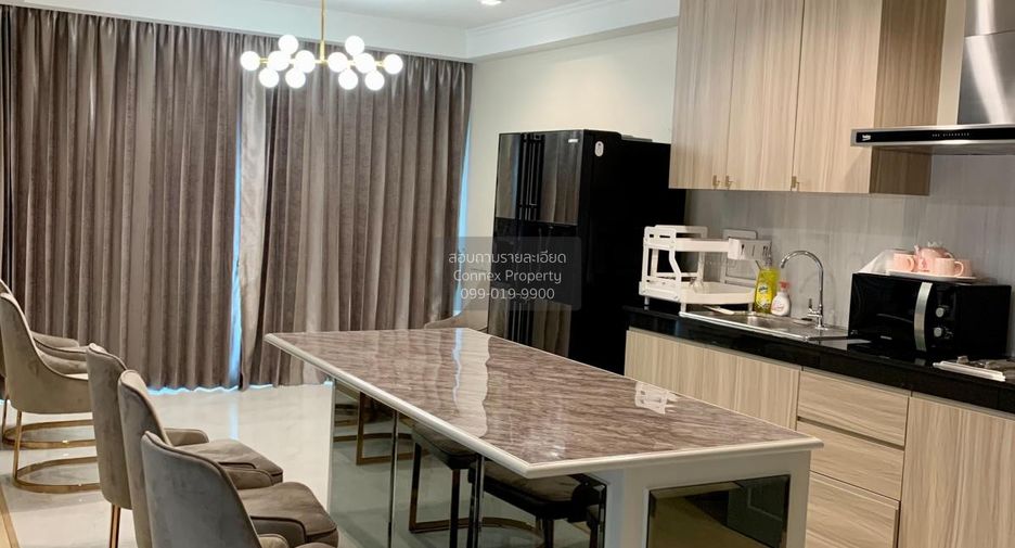 Condo en alquiler de 3 habitaciones en Khlong Toei, Bangkok