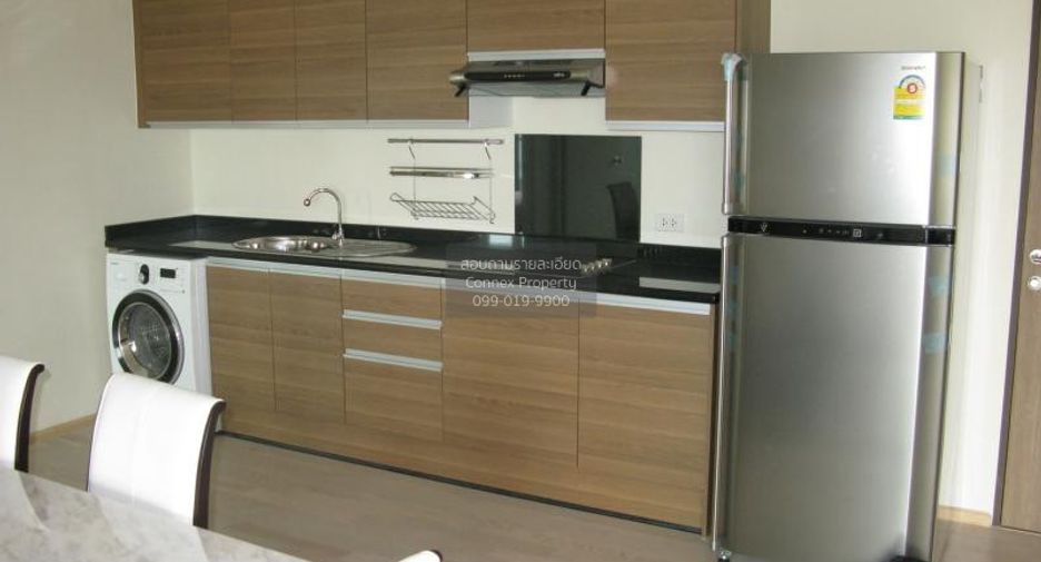 Condo en alquiler de 3 habitaciones en Khlong Toei, Bangkok