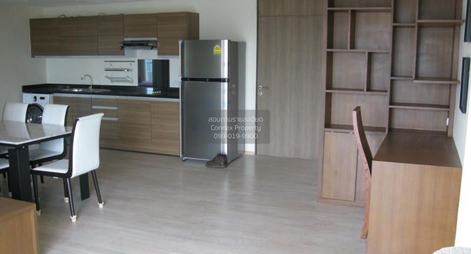 Condo en alquiler de 3 habitaciones en Khlong Toei, Bangkok
