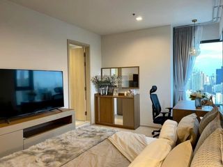For rent 2 bedrooms condo in Pathum Wan, Bangkok