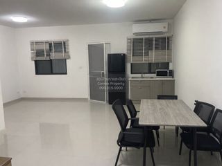 Casa adosada en alquiler de 3 habitaciones en Bang Kruai, Nonthaburi