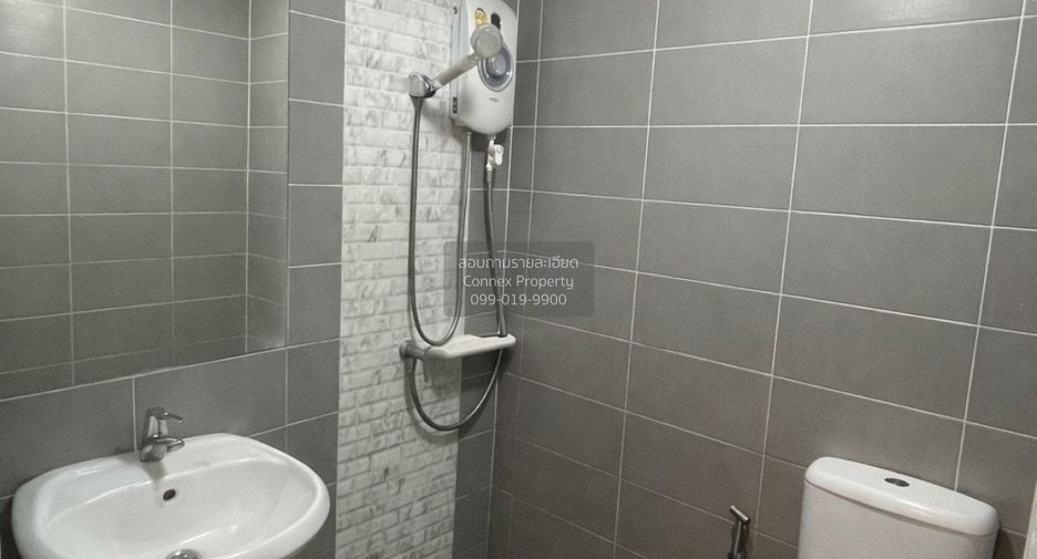 Casa adosada en alquiler de 3 habitaciones en Bang Kruai, Nonthaburi