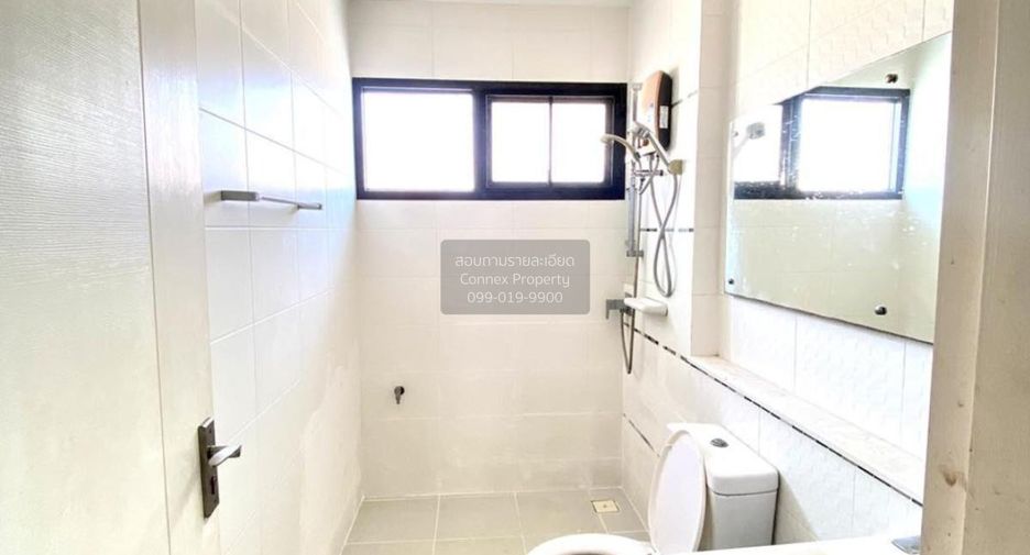 For rent 5 bedrooms house in Bang Khun Thian, Bangkok