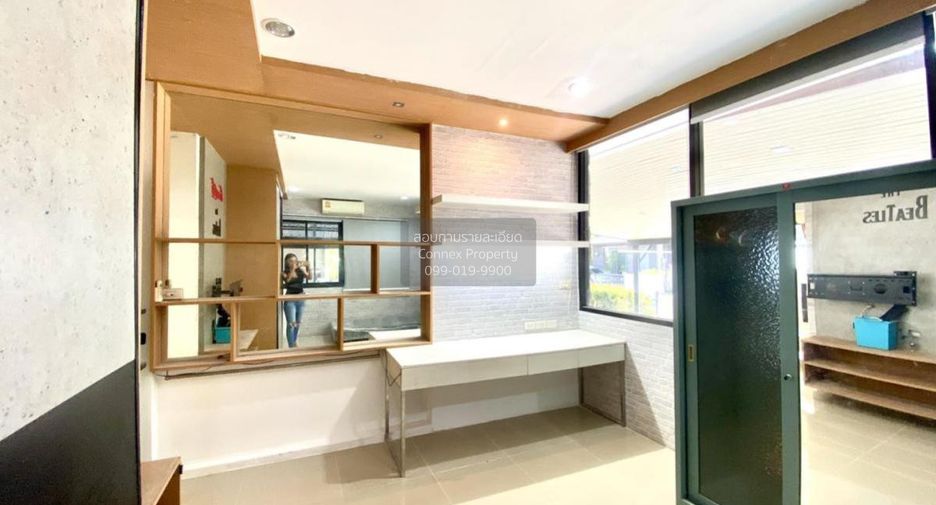 For rent 5 bedrooms house in Bang Khun Thian, Bangkok