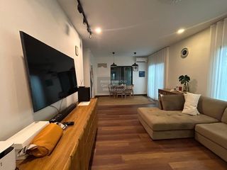 Casa en alquiler de 3 habitaciones en Lam Luk Ka, Pathum Thani