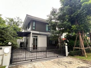 Casa en alquiler de 3 habitaciones en Lam Luk Ka, Pathum Thani