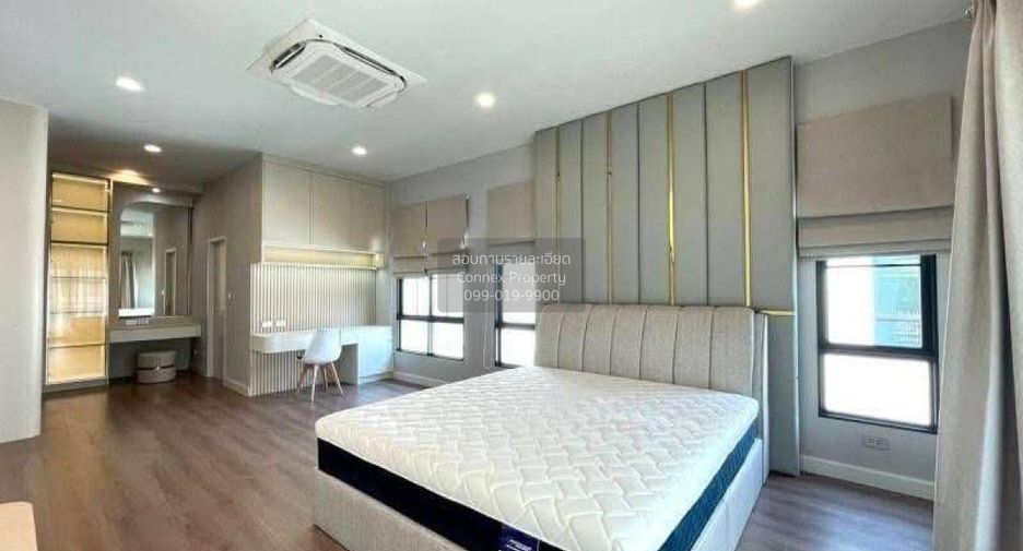 Casa en alquiler de 4 habitaciones en Bang Phli, Samut Prakan