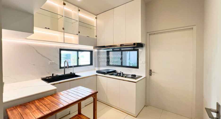 Haus zur Miete mit 4 Zimmer in Pak Kret, Nonthaburi