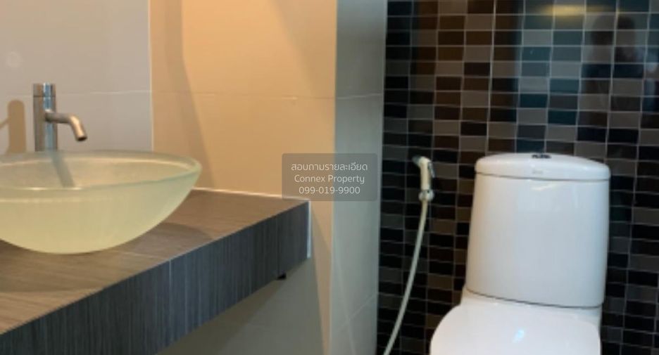 For rent 2 bedrooms condo in Wang Thonglang, Bangkok