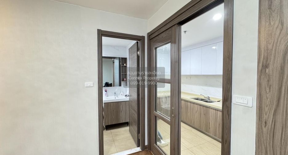 For rent 2 bedrooms condo in Huai Khwang, Bangkok